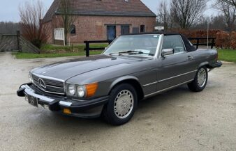 Mercedes W107 560 SL 1988