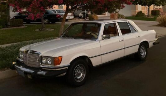 Mercedes W116 300 SD 1978 — In option