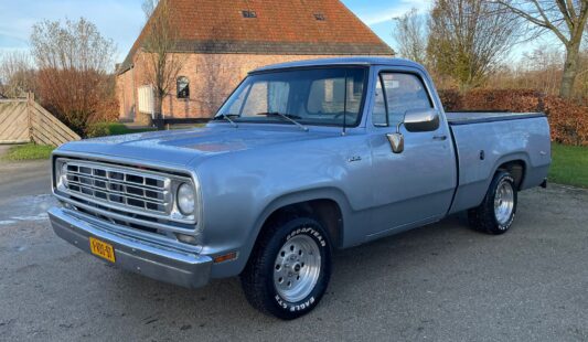 Dodge D-100 Custom 1976 — SOLD